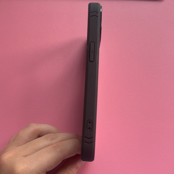 Colorful Floral MagSafe iPhone Case - Vibrant and Protective Design - Picture 4 of 5